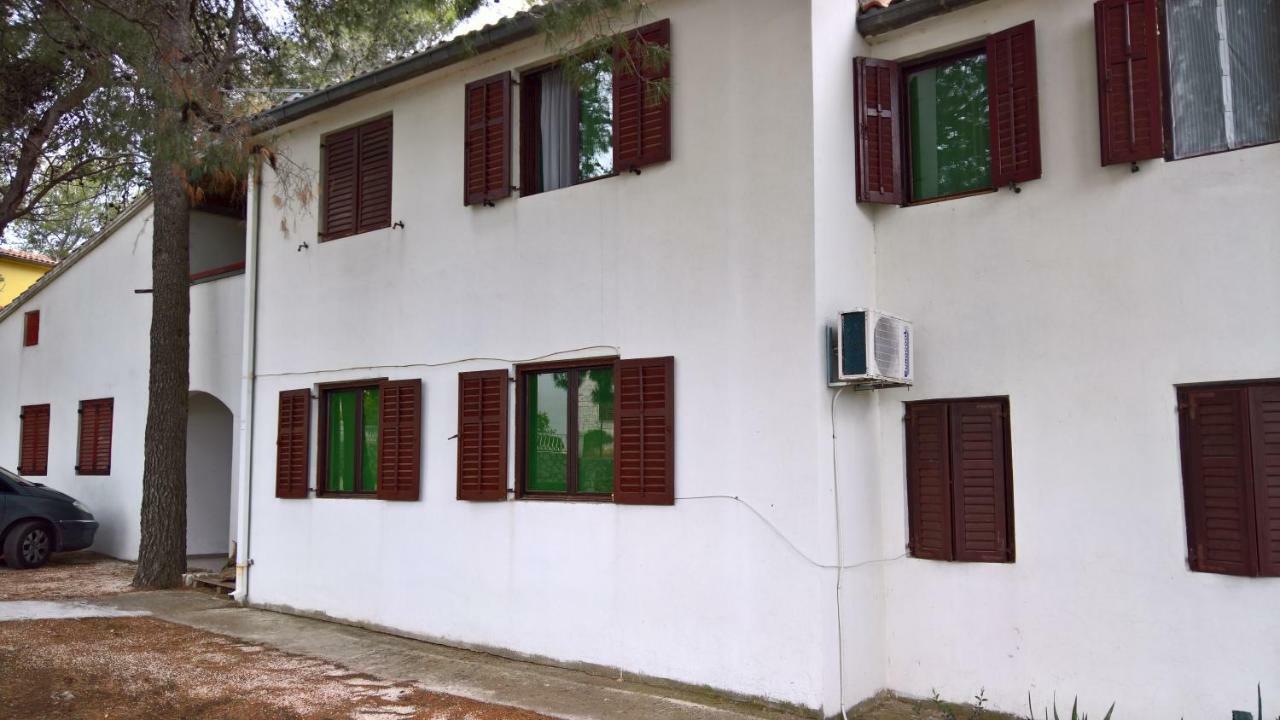 Apartments Vera - Mirca Mirce Exterior foto